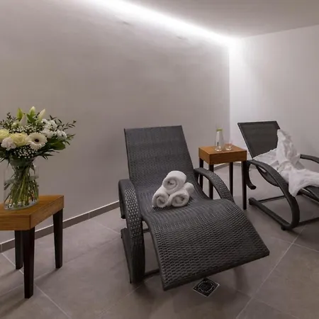Дом отдыха Remarkable 6-bed House In Sankt Anton Am Arlberg *