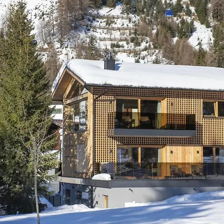 Remarkable 6-bed House In Sankt Anton Am Arlberg Дом отдыха Санкт-Антон-ам-Арльберг